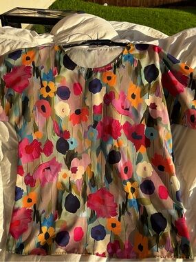 EUC Floral Blouse